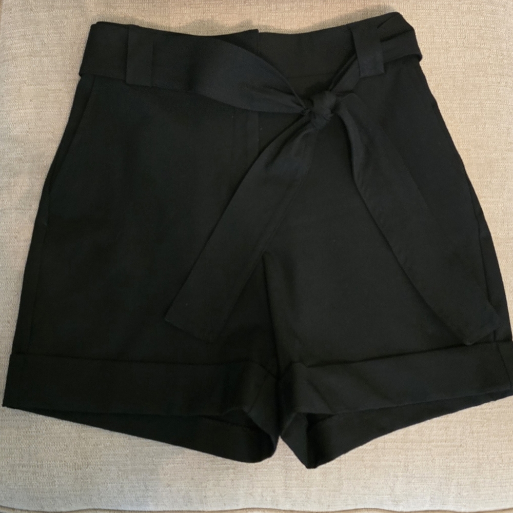 Rachel Zoe Black High-Waist Tie Shorts - Sz 2 misses